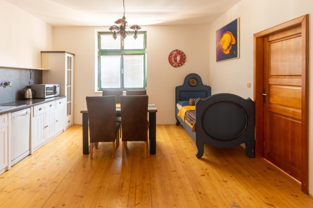 Apartment Sirius F In Center Of Cb Чеське Будєйовіце Екстер'єр фото